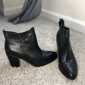 Anthropologie Latigo Soft Leather Pull On Bootie SZ 8